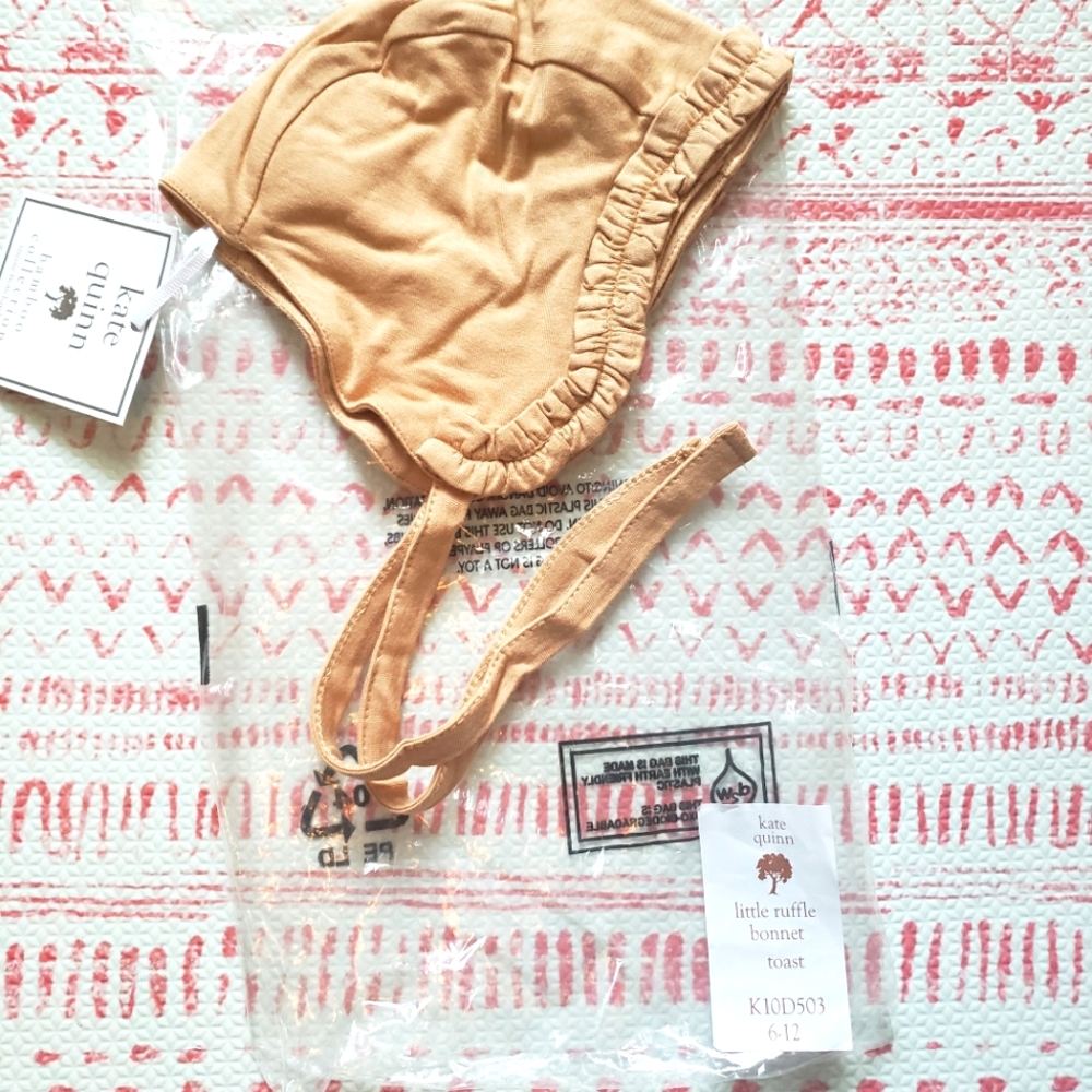 Kate Quinn ruffle bonnet in toast 6-12 months NWT
